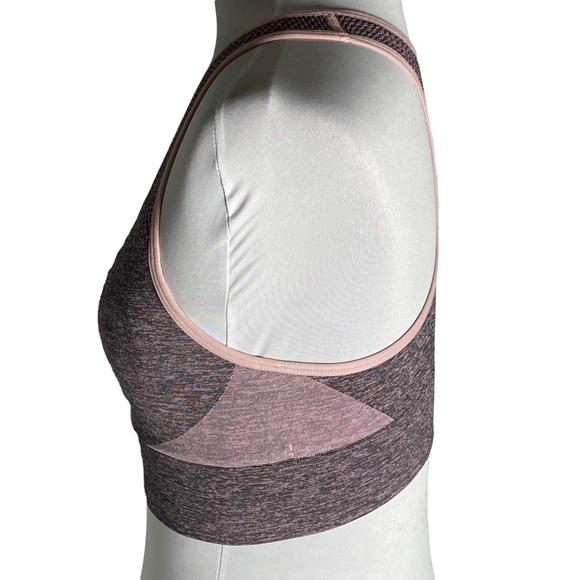 Pink by Victoria’s Secret Seamless Lightly Lined Sports Bra Size M - Picture 3 of 11